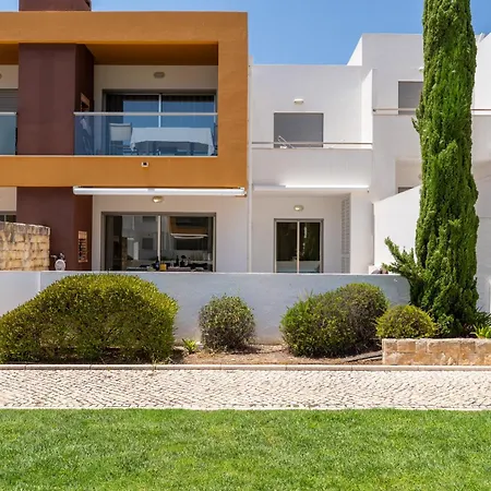 Appartement Vitismar Groundfloor With Direct Pool Access In Albufeira Guia (Faro)