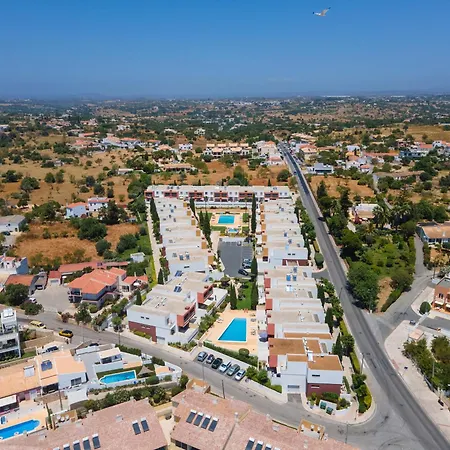 Vitismar Groundfloor With Direct Pool Access In Albufeira 아파트
