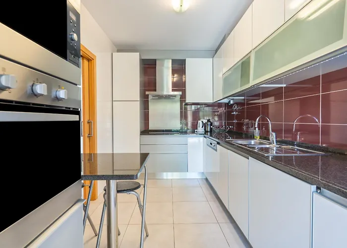 Vitismar Groundfloor With Direct Pool Access In Albufeira ギーア