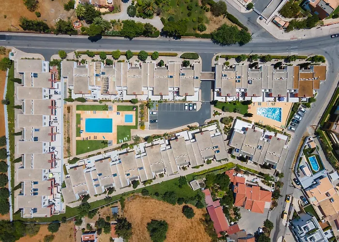 Vitismar Groundfloor With Direct Pool Access In Albufeira ギーア