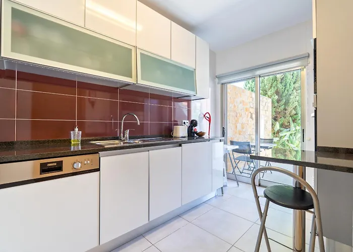 Vitismar Groundfloor With Direct Pool Access In Albufeira