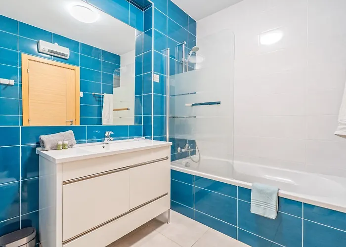 Vitismar Groundfloor With Direct Pool Access In Albufeira 아파트 *